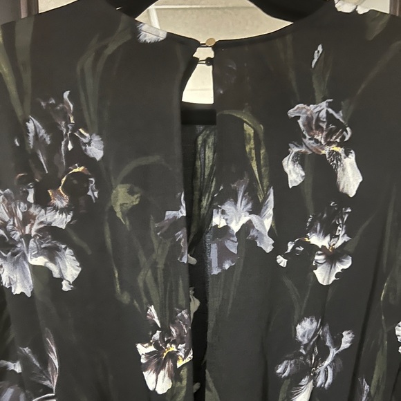 Floral jumpsuit, Size 8 - Picture 4 of 5